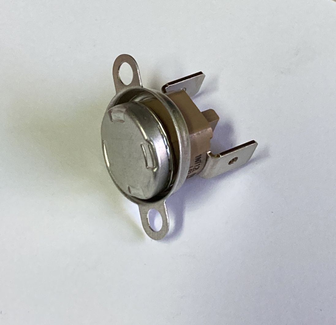 Termostat s manualnym resetom 93°C